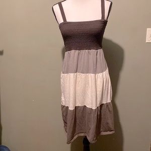Sleeveless dress, size M